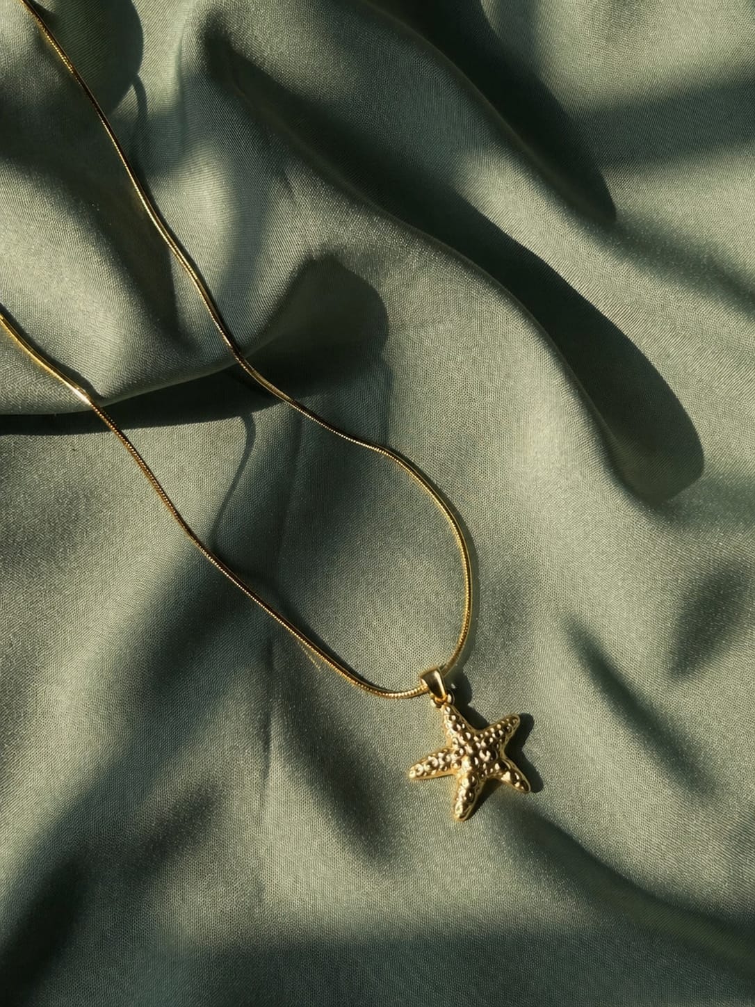 Textured Starfish Pendant Necklace
